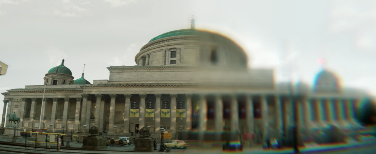 Photo of St George's Hall, Liverpool, with CGI enhancements