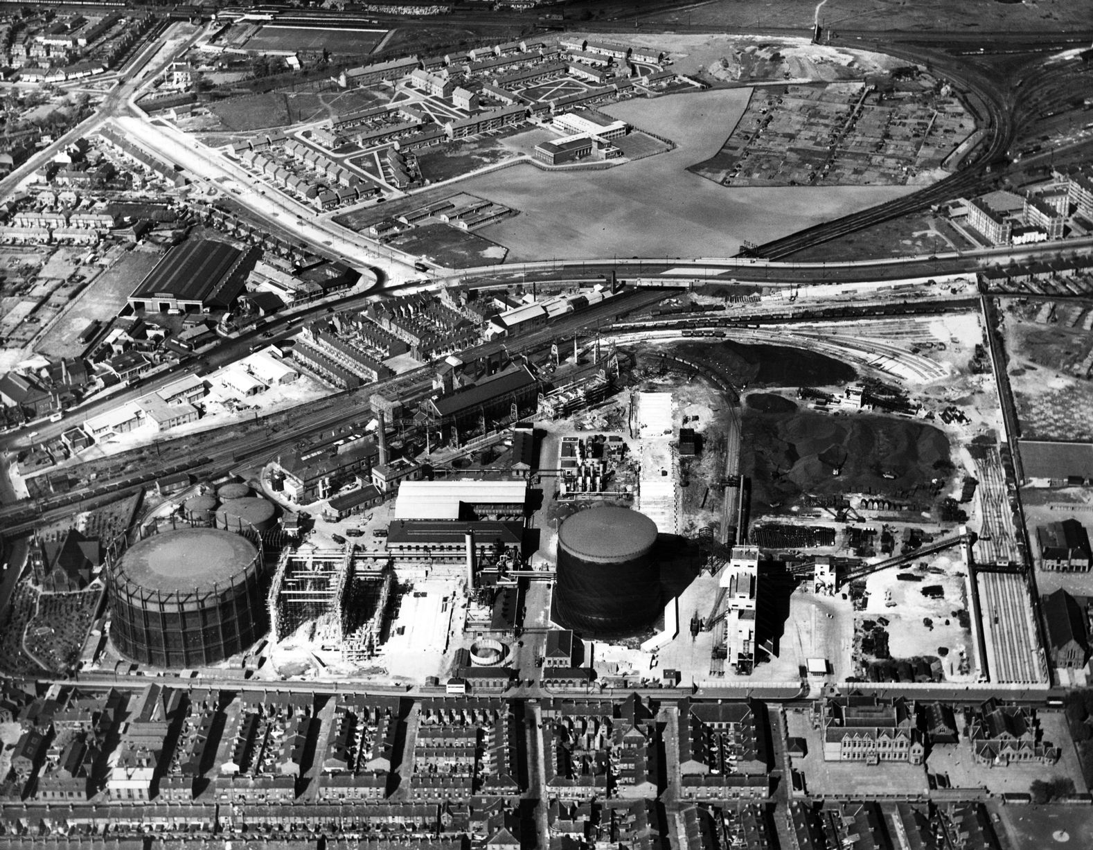 Aerial photograph of Garston Gasworks from 1956